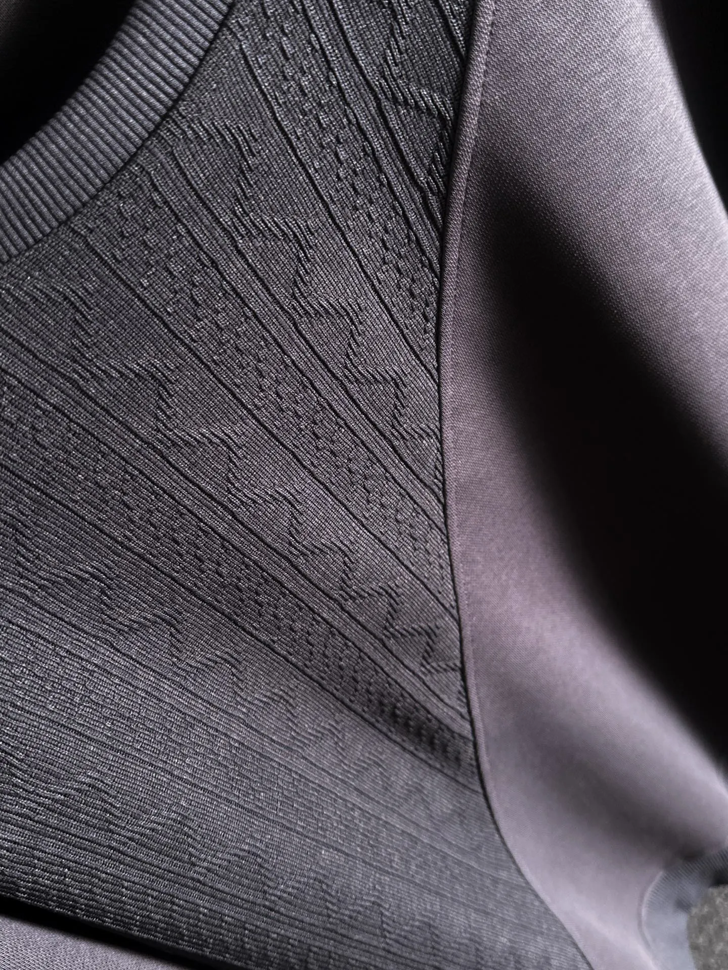 P360 Stone Island's exclusive first release of 25ss autumn and winter new round neck long-sleeved sweatshirts for men and women. Many celebrities share the same style. Craftsmanship that cannot be copied by ordinary small workshops. We are not afraid of any challenges in terms of materials, detail restoration and craftsmanship, just to provide you with wonderful products. Compare the top original versions at will. No expense is spared just to do better. Unique imported fabric feel. Purely imported German machine production. Precision operation. Thousands of needles density. Full set of new accessories with three standards for simultaneous customization. The upper body is versatile and fashionable. A perfect choice for autumn and winter. A must-have item. Size chart: m-4XL (Please state your height and weight when placing an order.
